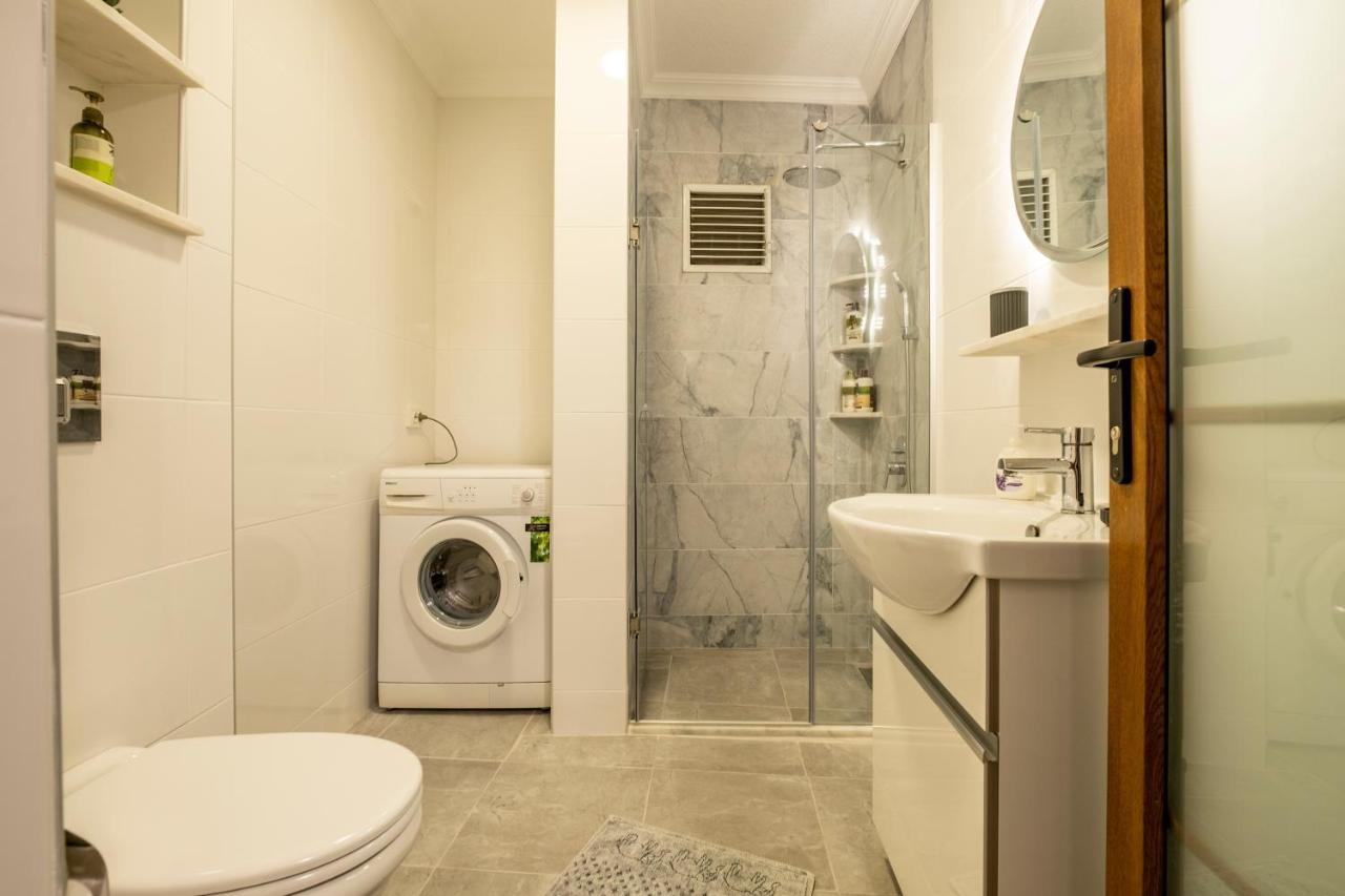 Spacious And Comfy 2Br In The Heart Of Cihangir Apartment Istanbul Exterior photo