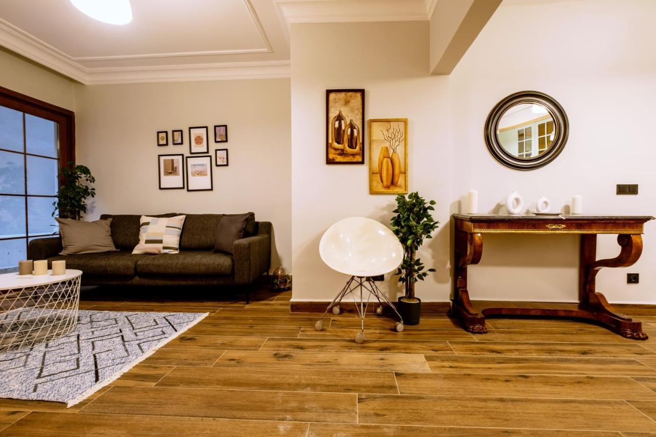 Spacious And Comfy 2Br In The Heart Of Cihangir Apartment Istanbul Exterior photo